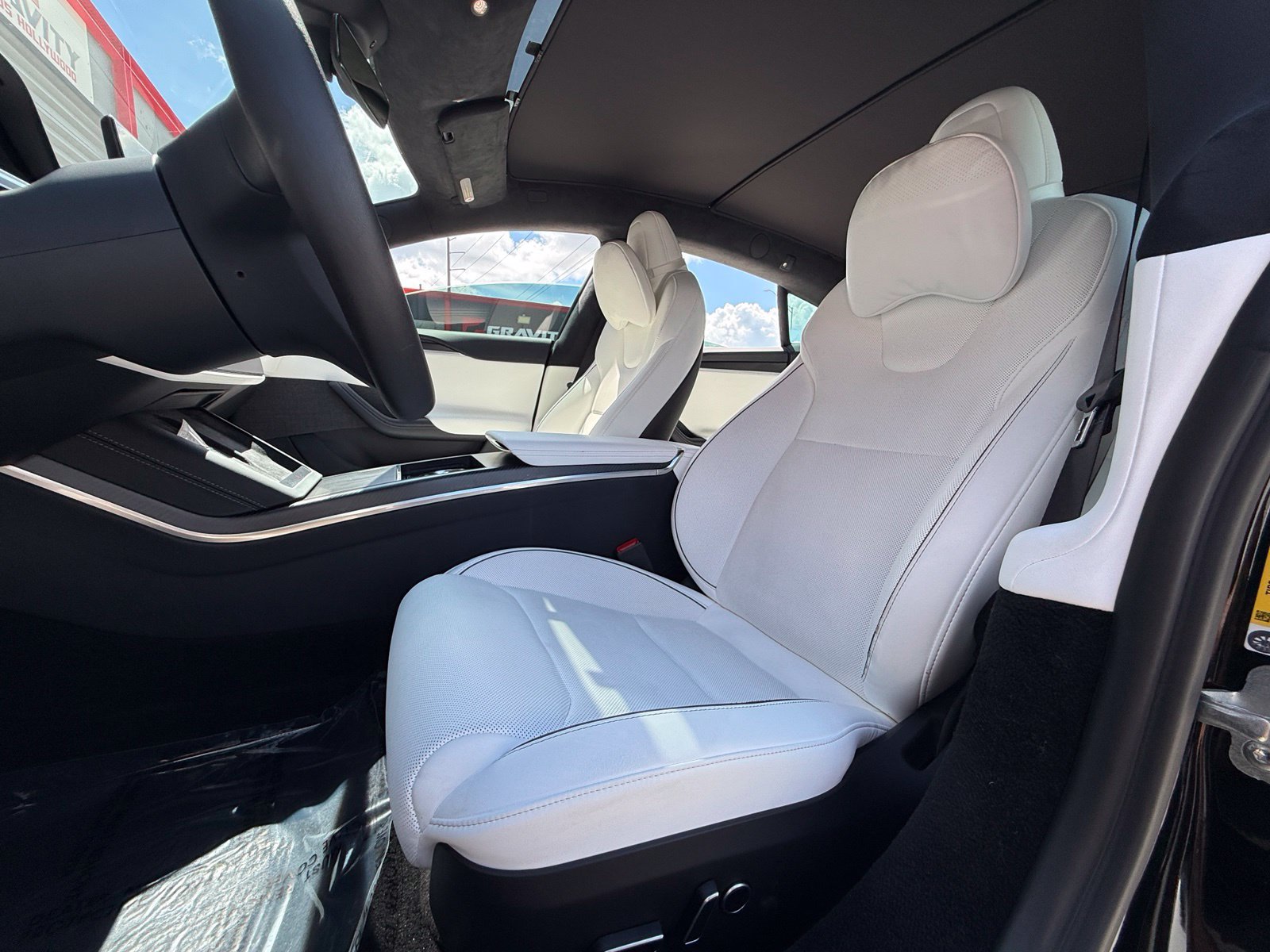 Used 2023 Tesla Model S Plaid AWD/4WD image 17