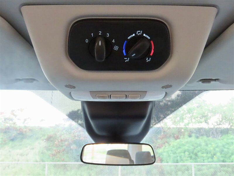 Used 2019 Ford Transit 350 XLT RWD image 12