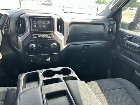 Used 2021 GMC Sierra 2500 4x4 Crew Cab w/ Gooseneck/5TH Wheel Package image 20