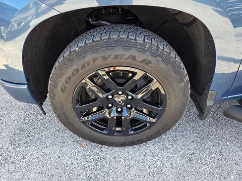 Used 2024 Chevrolet Silverado 1500 Custom w/ Turbomax Blackout Package RWD image 18