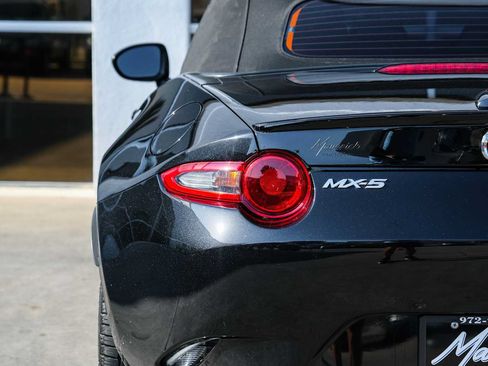 Used 2016 MAZDA MX-5 Miata Club w/ Brembo/BBS Package RWD image 12