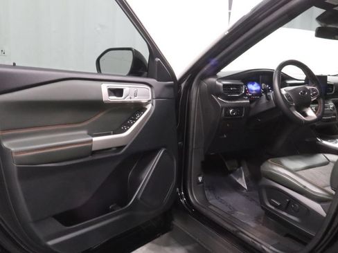 Used 2023 Ford Explorer Timberline w/ Timberline Technology Package AWD/4WD image 10