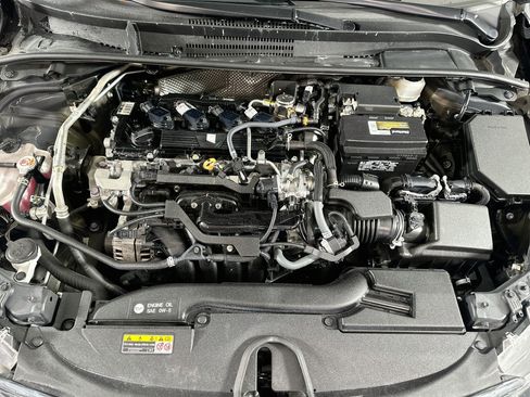 Used 2025 Toyota Corolla LE FWD image 30