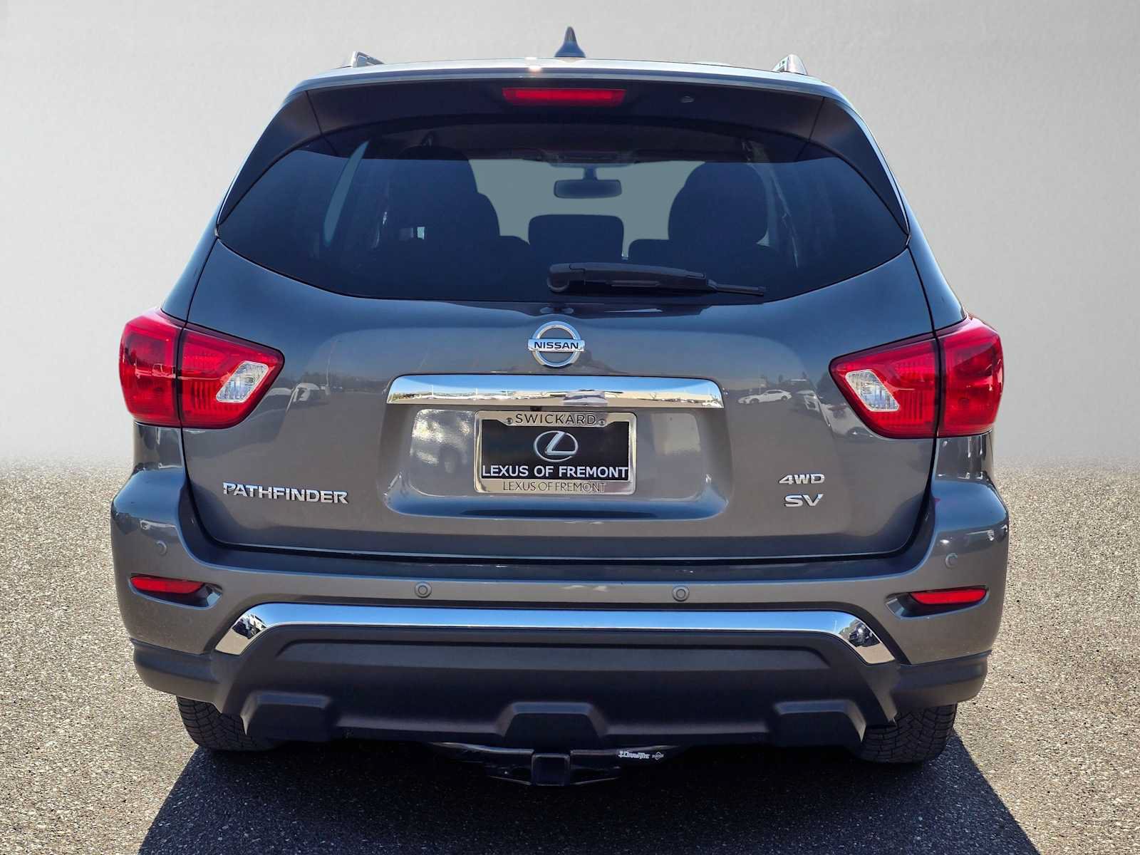 Used 2019 Nissan Pathfinder SV AWD/4WD image 4