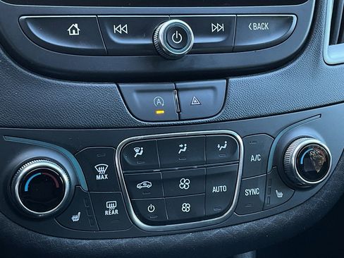 Used 2024 Chevrolet Malibu LT image 31