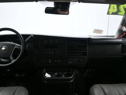 Used 2024 Chevrolet Express 3500 LS RWD image 16