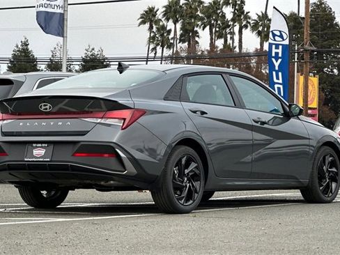 New 2026 Hyundai Elantra Sport image 6