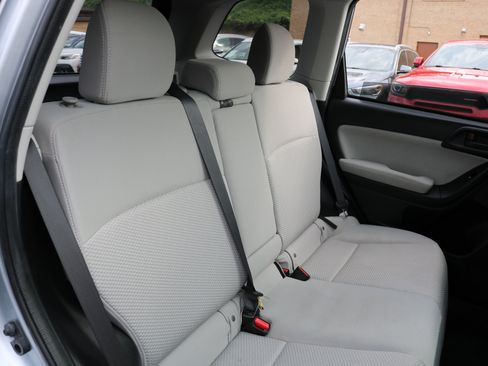 Used 2014 Subaru Forester 2.5i Premium w/ All-Weather Package image 38