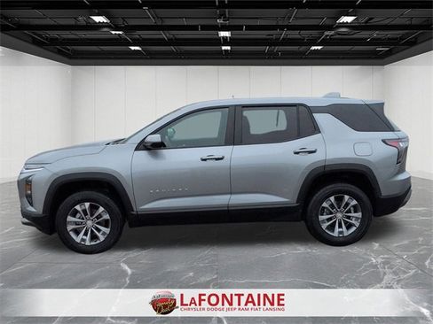 Used 2025 Chevrolet Equinox LT image 2