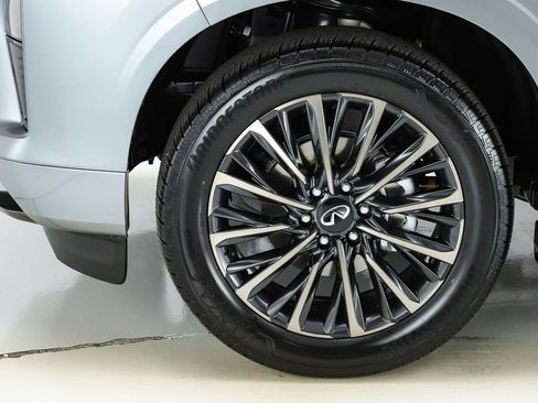 New 2026 INFINITI QX80 Autograph AWD/4WD image 5