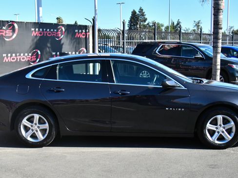 Used 2022 Chevrolet Malibu LS FWD image 9