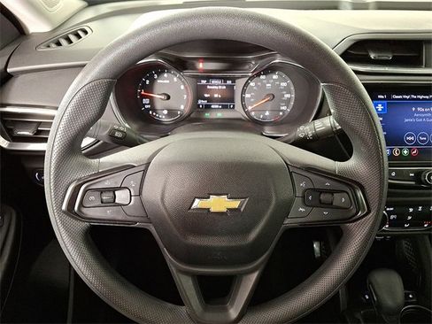 Used 2023 Chevrolet TrailBlazer LT w/ Convenience Package image 18