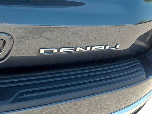 Used 2021 GMC Yukon Denali w/ Denali Premium Package AWD/4WD image 30