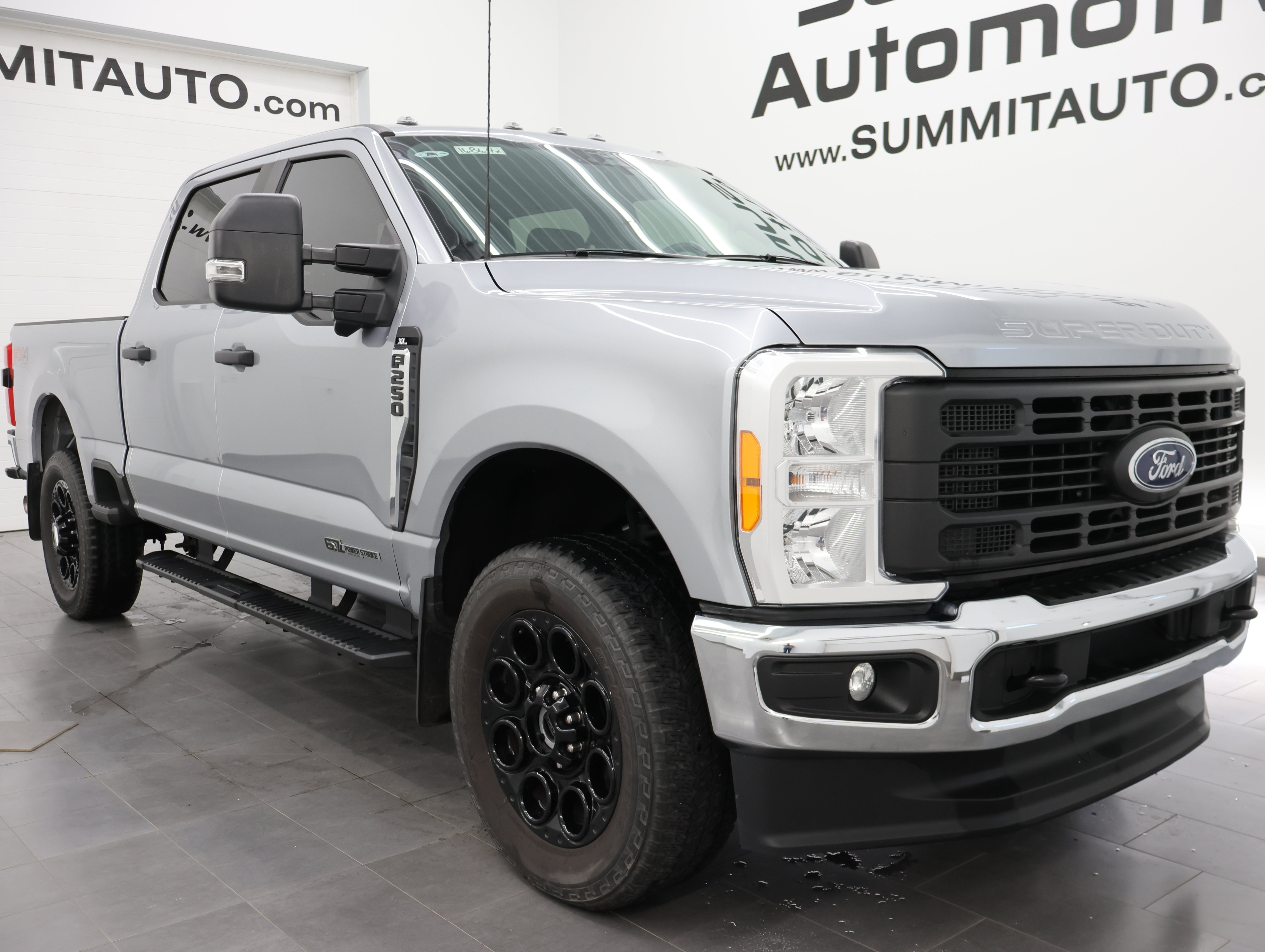 Used 2023 Ford F250 XL w/ 360-Degree Camera Package AWD/4WD image 2