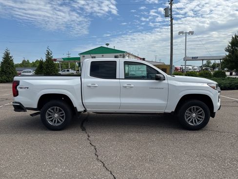 New 2025 Chevrolet Colorado LT w/ Advanced Trailering Package image 6