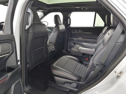 Used 2026 Ford Explorer ST-Line AWD/4WD image 35