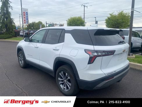 Used 2026 Chevrolet Equinox LT AWD/4WD image 6