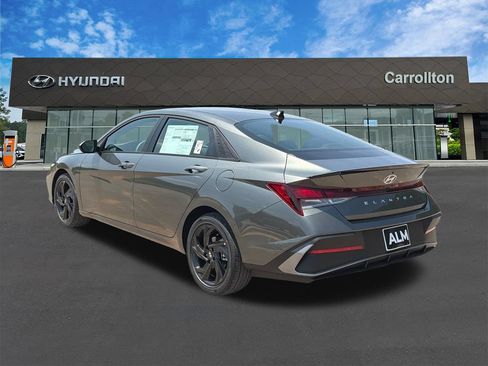 New 2026 Hyundai Elantra SEL Sport FWD image 8
