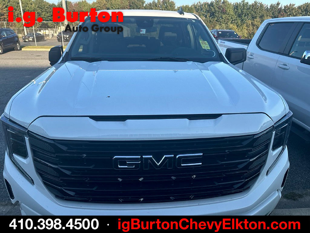 Used 2024 GMC Sierra 1500 Elevation AWD/4WD image 2