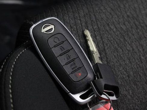 Certified 2024 Nissan Rogue SV image 30