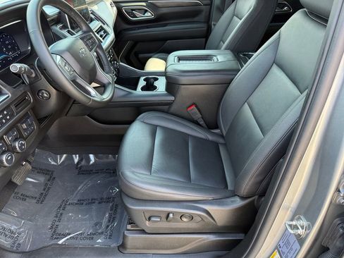 Used 2024 Chevrolet Tahoe Z71 w/ Luxury Package AWD/4WD image 10