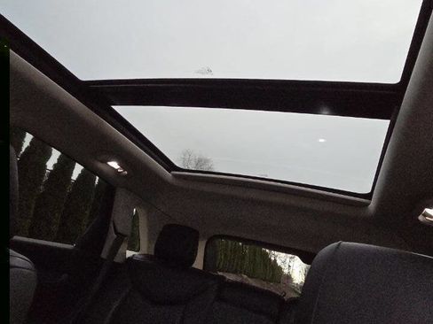 Used 2017 Cadillac XT5 Luxury w/ Driver Awareness Package image 12