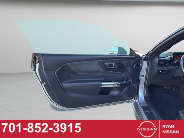 Used 2025 Ford Mustang GT RWD image 19