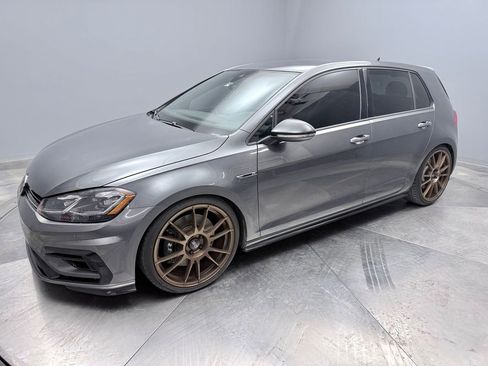 Used 2018 Volkswagen Golf R 4-Door image 1