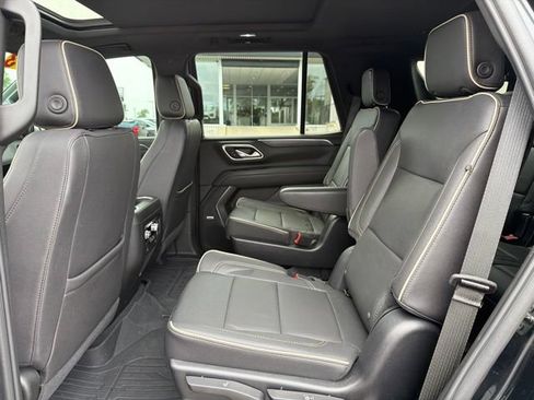 Certified 2023 GMC Yukon SLT w/ SLT Premium Package AWD/4WD image 25