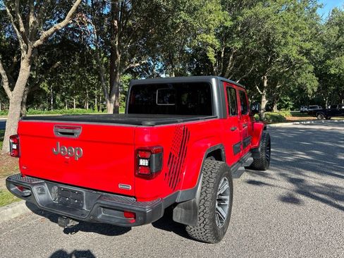 Used 2020 Jeep Gladiator Overland AWD/4WD image 6