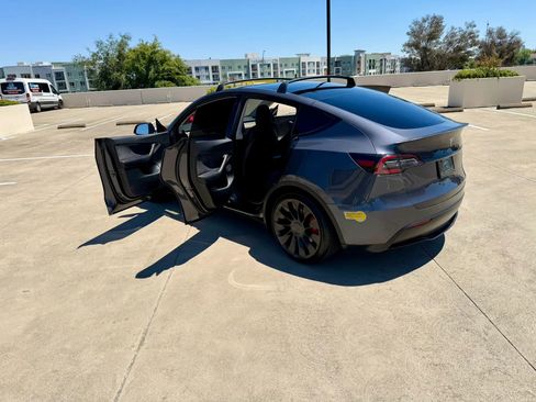 Used 2022 Tesla Model Y Performance AWD/4WD image 53