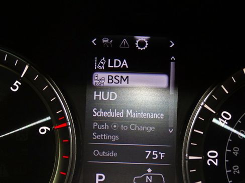 Used 2016 Lexus LX 570 4WD image 35