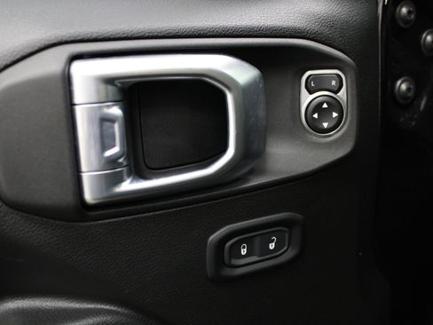 Used 2021 Jeep Wrangler Unlimited Sport AWD/4WD image 39