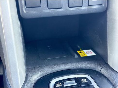 Used 2023 Toyota Corolla Cross AWD Hybrid image 28