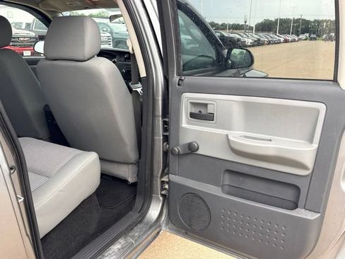 Used 2010 Dodge Dakota ST RWD image 19