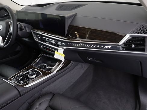 New 2026 BMW X7 xDrive40i w/ Executive Package image 22