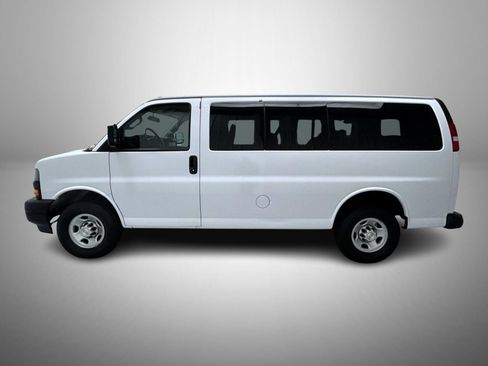 Used 2023 Chevrolet Express 3500 LS image 8