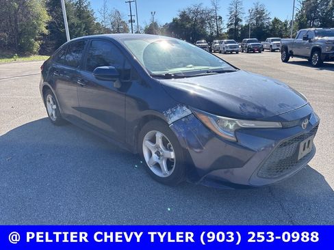 Used 2020 Toyota Corolla LE image 1