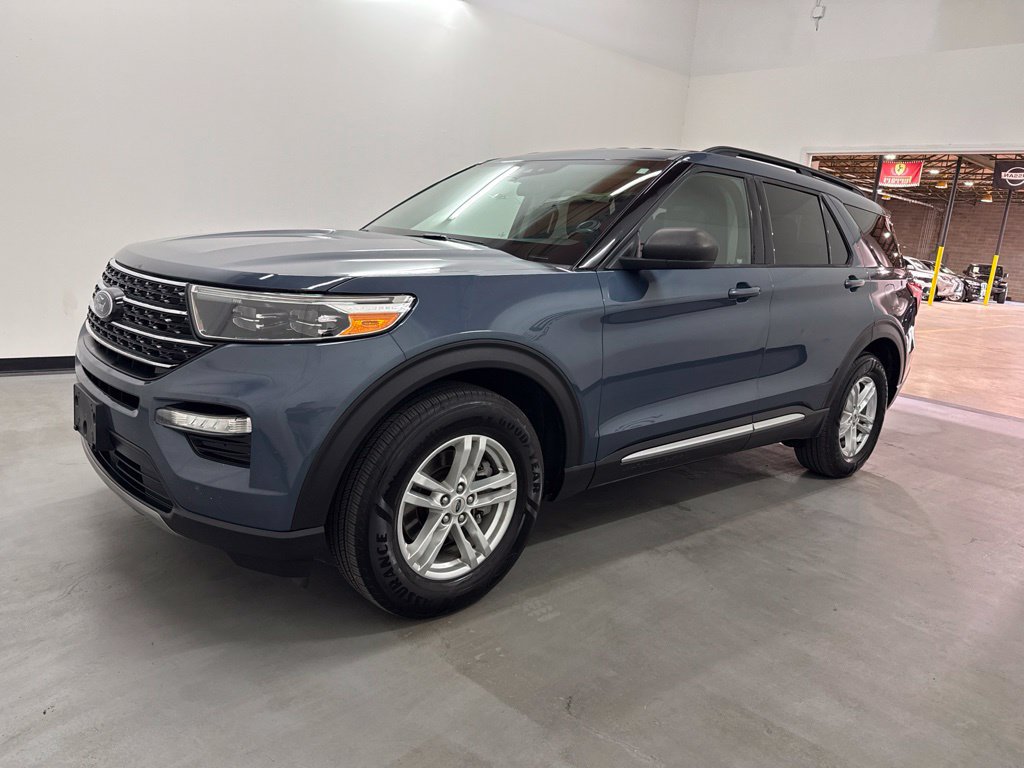 Used 2021 Ford Explorer XLT w/ Equipment Group 202A AWD/4WD image 8