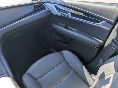 Used 2025 Cadillac XT5 Premium Luxury image 16