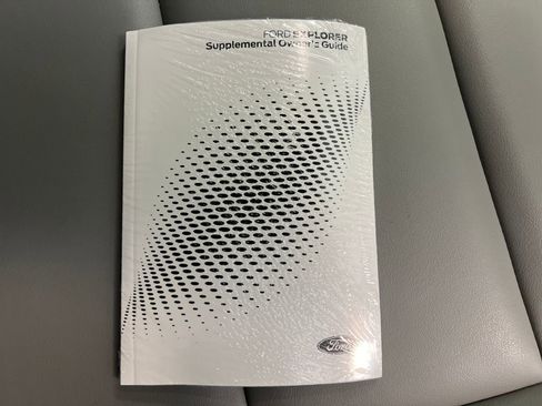 Used 2025 Ford Explorer Active w/ Active Comfort Package image 30