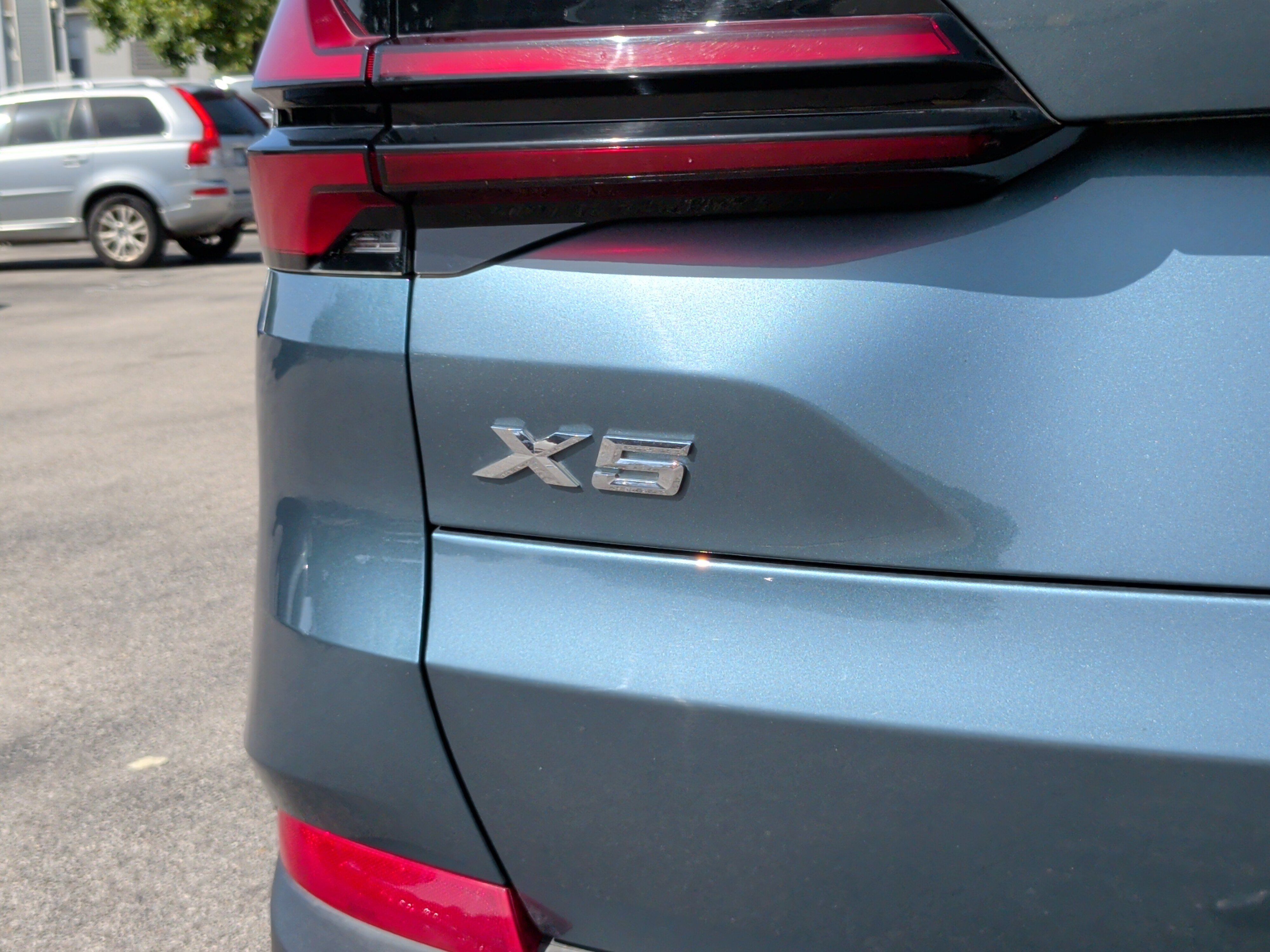 Used 2024 BMW X5 xDrive40i w/ Premium Package AWD/4WD image 12