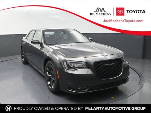 Used 2023 Chrysler 300 S RWD image 1