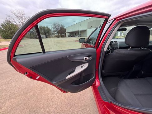 Used 2011 Toyota Corolla S image 20