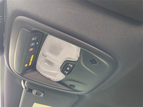 Used 2024 Chevrolet Colorado LT w/ LT Convenience Package III image 25