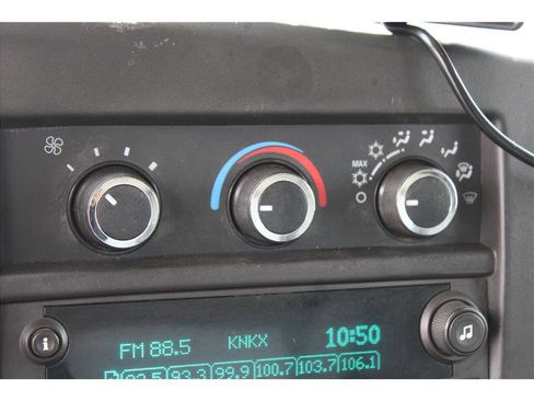 Used 2015 Chevrolet Express 3500 RWD image 17