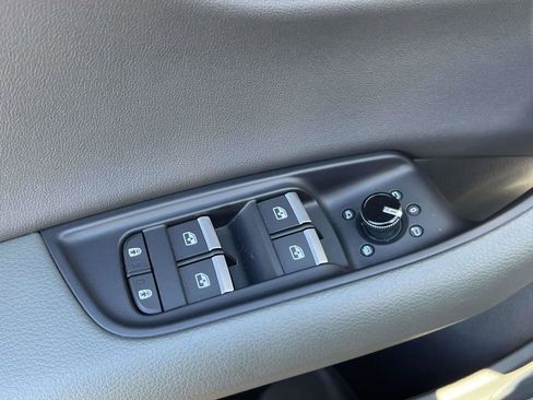 Used 2020 Audi Q8 Premium Plus w/ Premium Plus Package image 25