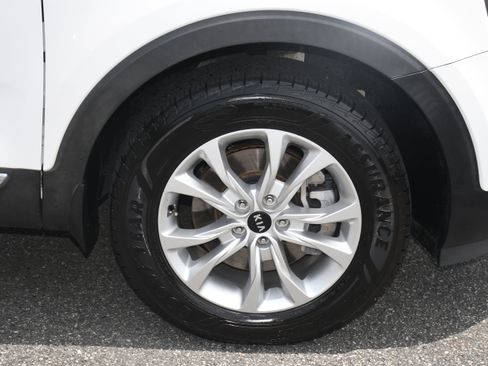 Used 2020 Kia Telluride LX FWD image 20