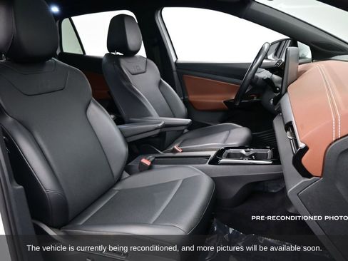 Used 2022 Volkswagen ID.4 Pro S w/ Gradient Package image 10