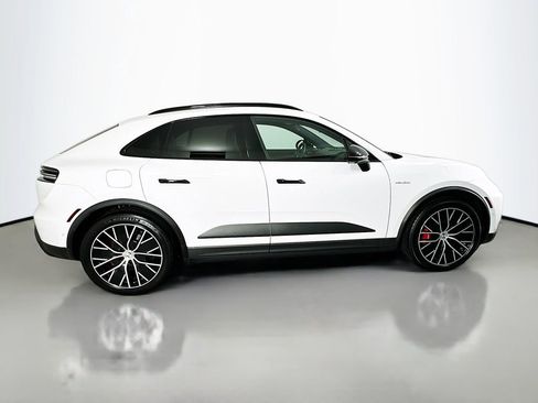 Used 2025 Porsche Macan 4S Electric image 8